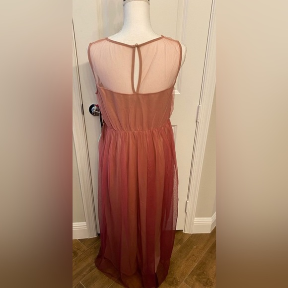 Petite Large Dress 🩷 - Picture 3 of 5